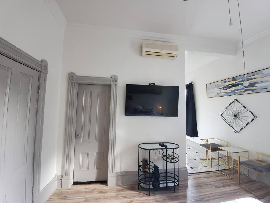 Industrial And Modern Studio For Two Gaslamp District! Perfectly Located Near Downtown! Your Away From Home! Apartamento